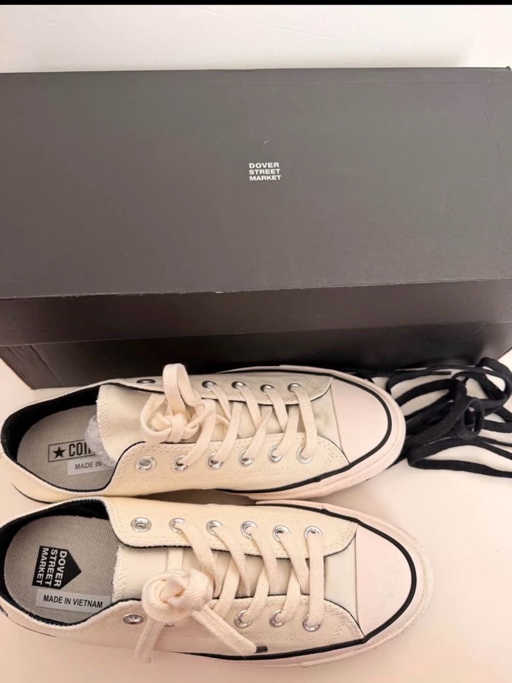 Converse x Dover Street Market (DSM) Collab RARE
Men’s Size 6 / Women’s Size 8 - Picture 3 of 6